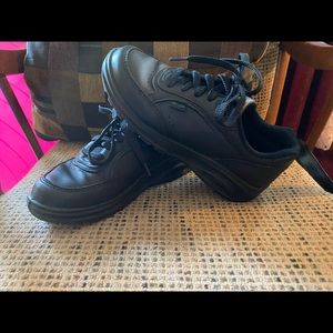 Women’s New Balance 706 V2 Walking Shoe